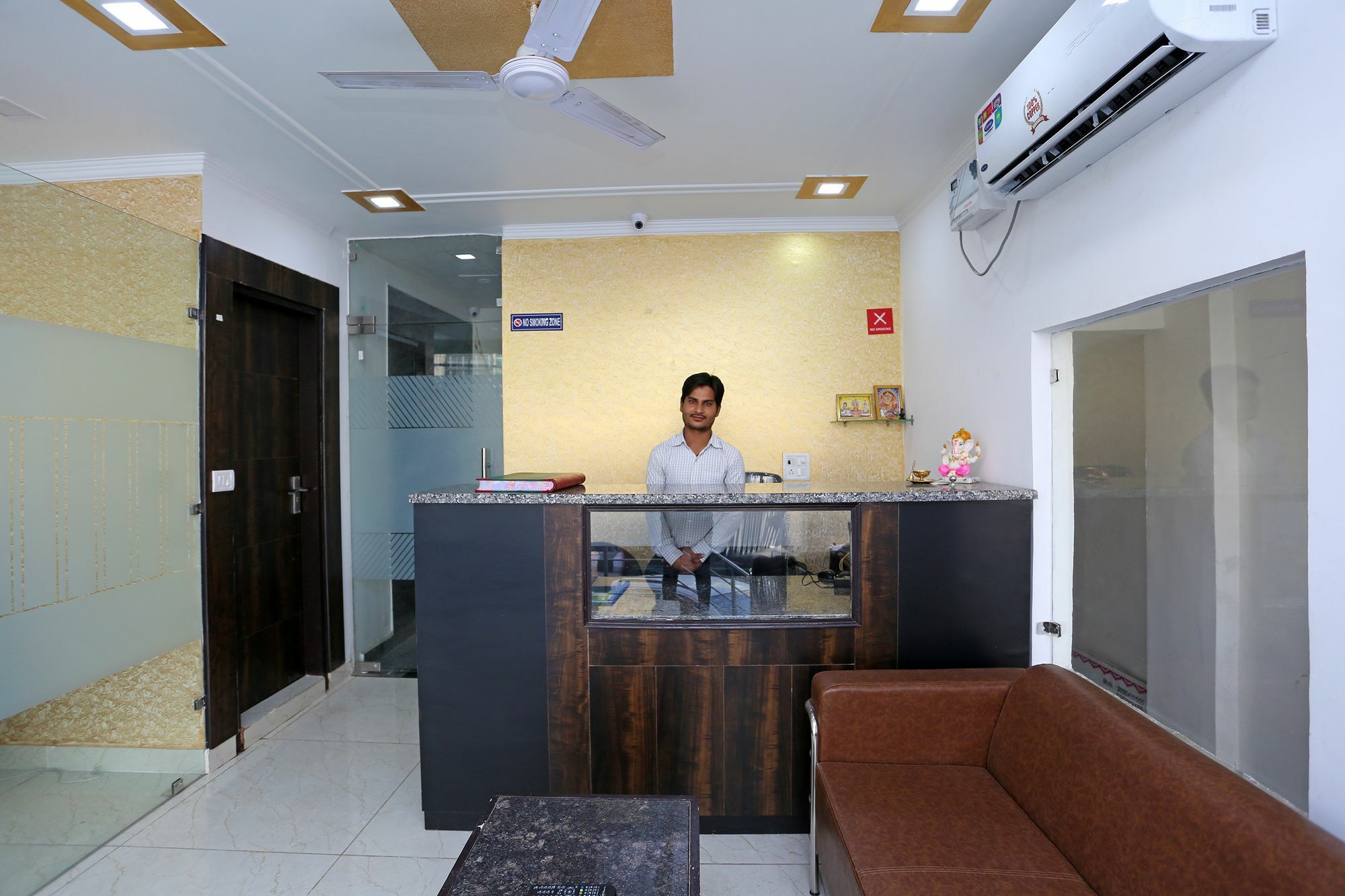 Hotel Aero Stay Nueva Delhi Exterior foto